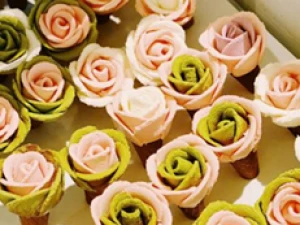 BATH & BODY WORKS - ROSE YOUR WAY