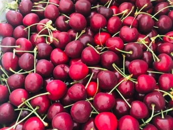 Cherry Mỹ , Việt Quốc Thượng Hạng giảm giá mạnh