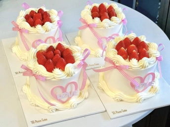 Bánh Valentine Dâu Tây – Món Quà Valentine Ngọt Ngào