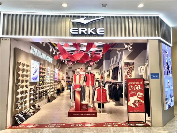 ERKE THAY SẮC ĐỎ – ĐÓN XUÂN MỚI RỘN RÀNG