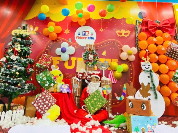😍CÙNG FUNNY KIDS VINCOM CẨM PHẢ ĐÓN GIÁNG SINH NGẬP TRÀN MUÔN NƠI