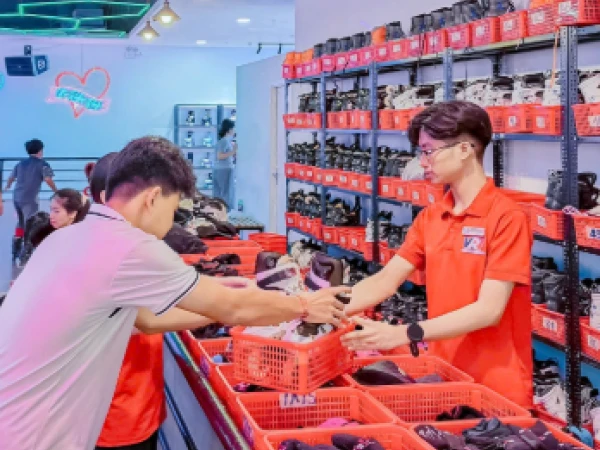 Roller RinkBREVIEW THẬT 𝙎𝙖̂𝙣 𝙋𝙖𝙩𝙞𝙣 𝙑𝙞𝙚𝙩𝙣𝙖𝙢 𝙍𝙤𝙡𝙡𝙚 𝙍𝙞𝙣𝙠 𝙓𝙪𝙖̂𝙣 𝙆𝙝𝙖́𝙣𝙝