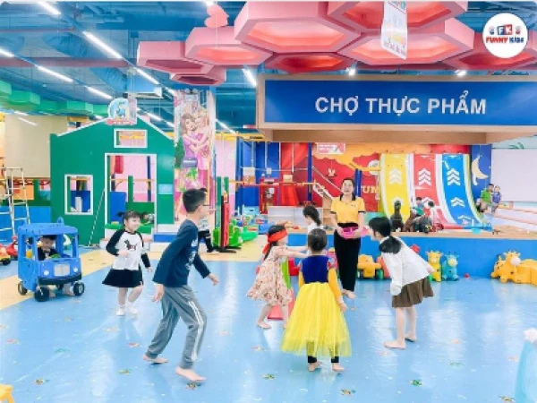 HÈ ĐẾN RỒI, VỀ FUNNY KIDS THÔI!