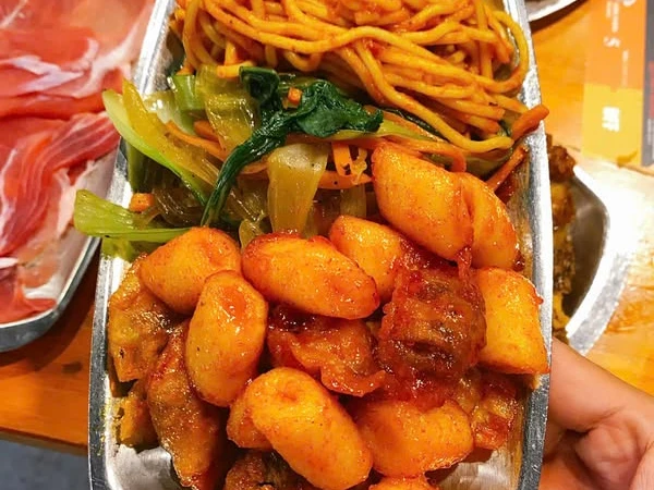VŨ TRỤ DOOKKI Muốn ăn mà 