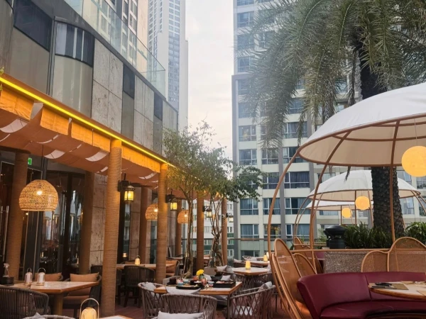 Matsuri Vincom Center Landmark 81