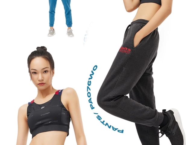 Delta: Thêm chất thể thao cho outfit hằng ngày với phiên bản quần jogger thêu chữ đậm cá tính.