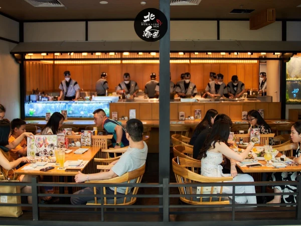 Sushi Hokkaido Sachi Vincom Center Metropolis trong một ngày đầu tháng 7 đến với thủ đô.