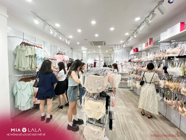 MIALALA RA MẮT BỘ SƯU TẬP ĐỒ NGỦ TẾT – NHẸ NHÀNG MÀ TINH TẾ