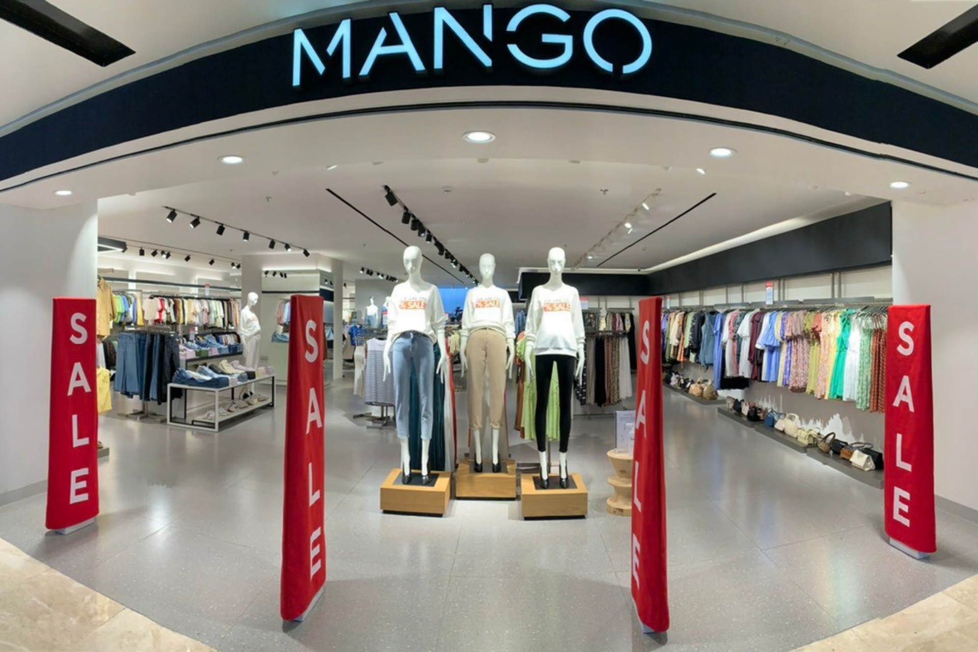 cửa hàng Mango