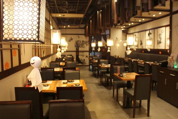 không gian của kohaku sushi