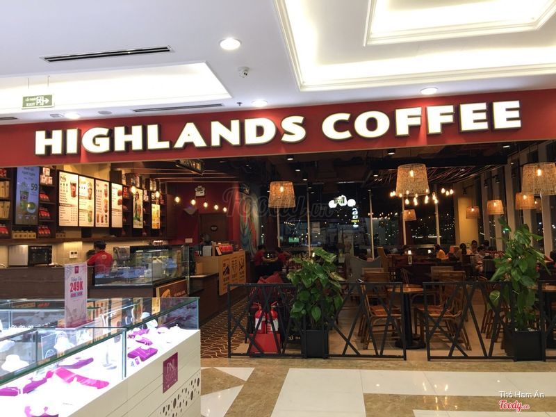 Highlands Coffee tại TTTM Vincom 