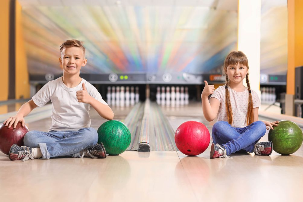 chơi bowling tại mercure danang french village bana hills