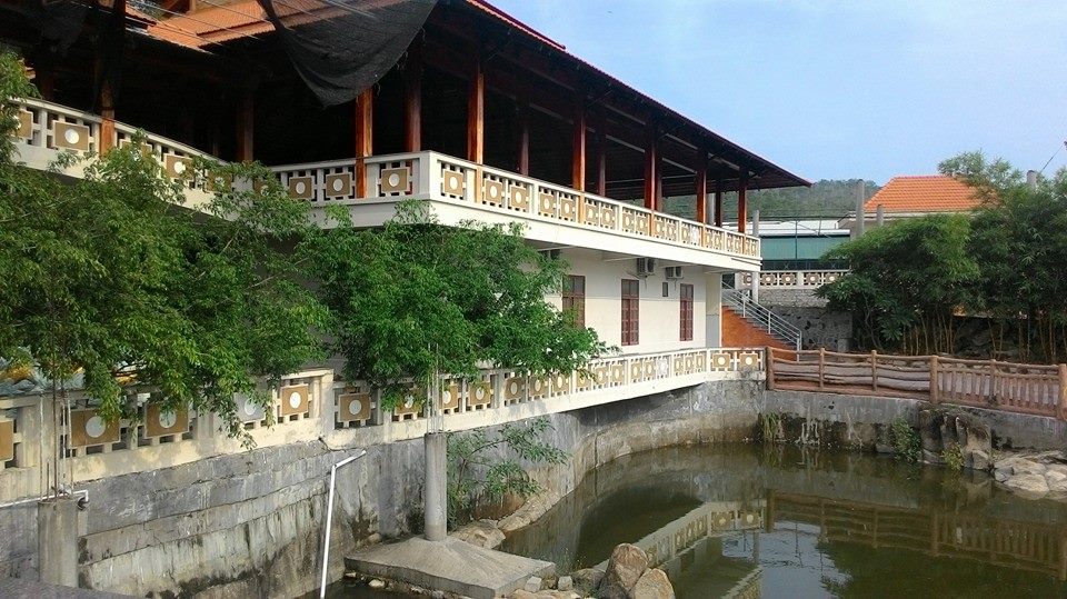 khu vực nhà nghỉ tại khu du lịch sinh thái Du Sơn