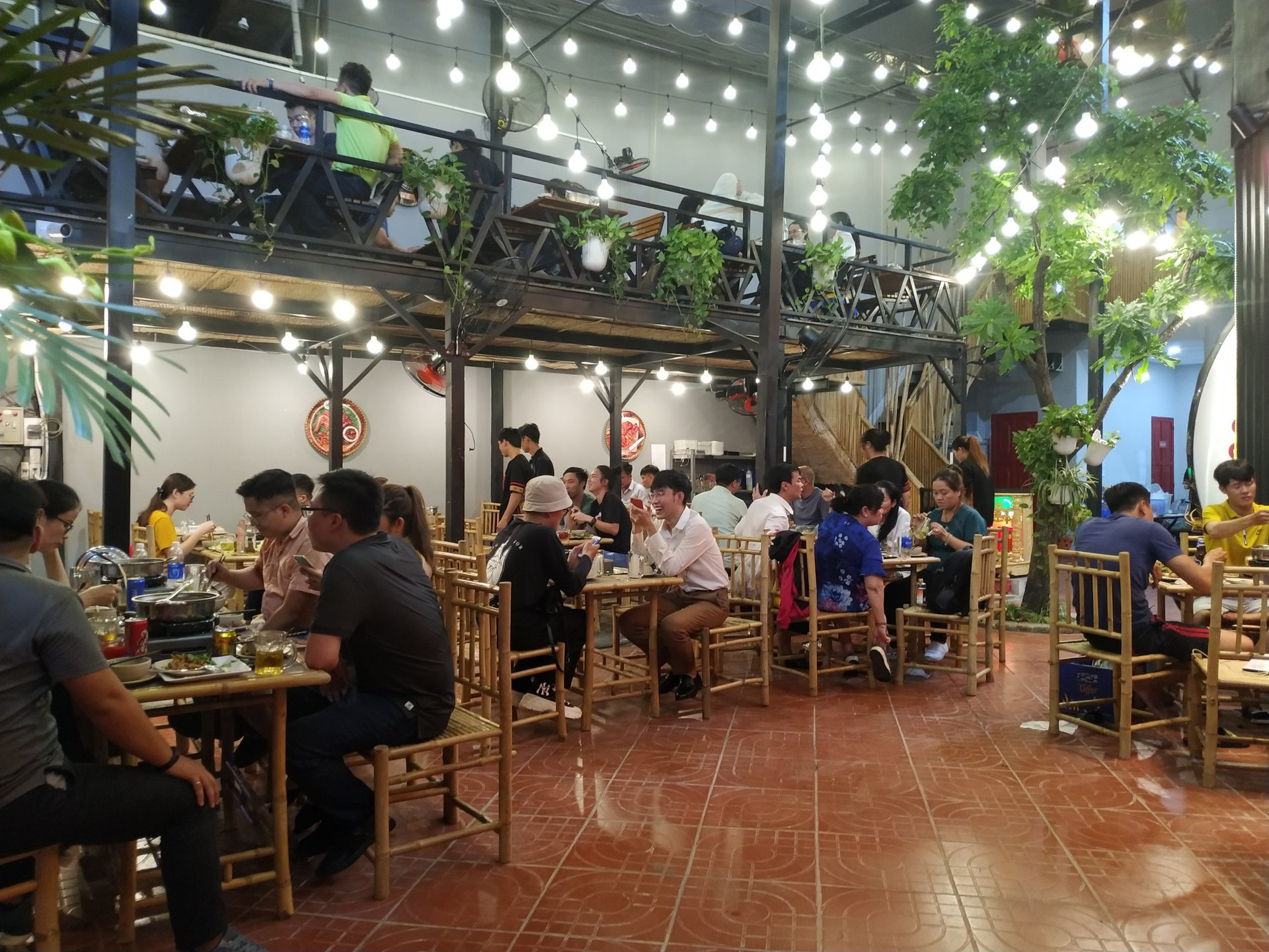 lẩu gà ớt hiểm điểm họp mặt cuối tuần