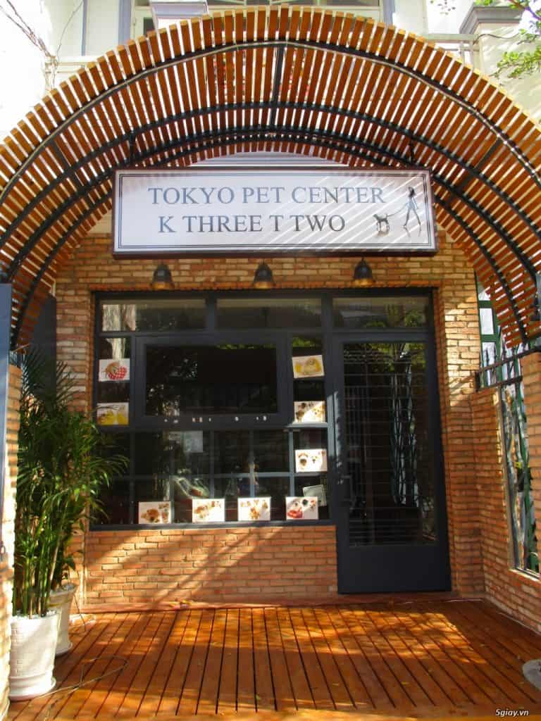 cửa vào của quán tokyo pet center