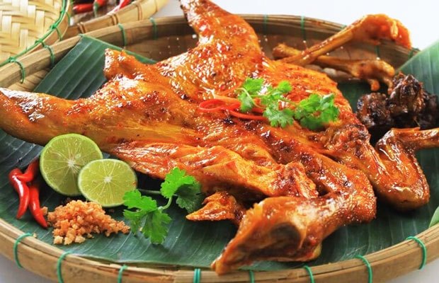 món ăn tại nhà hàng Tân Đông Hải