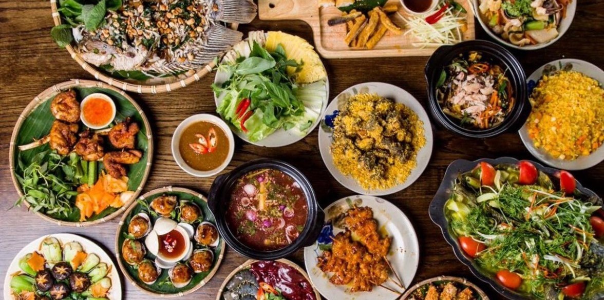 các món ăn tại nhà hàng Bếp Nhà