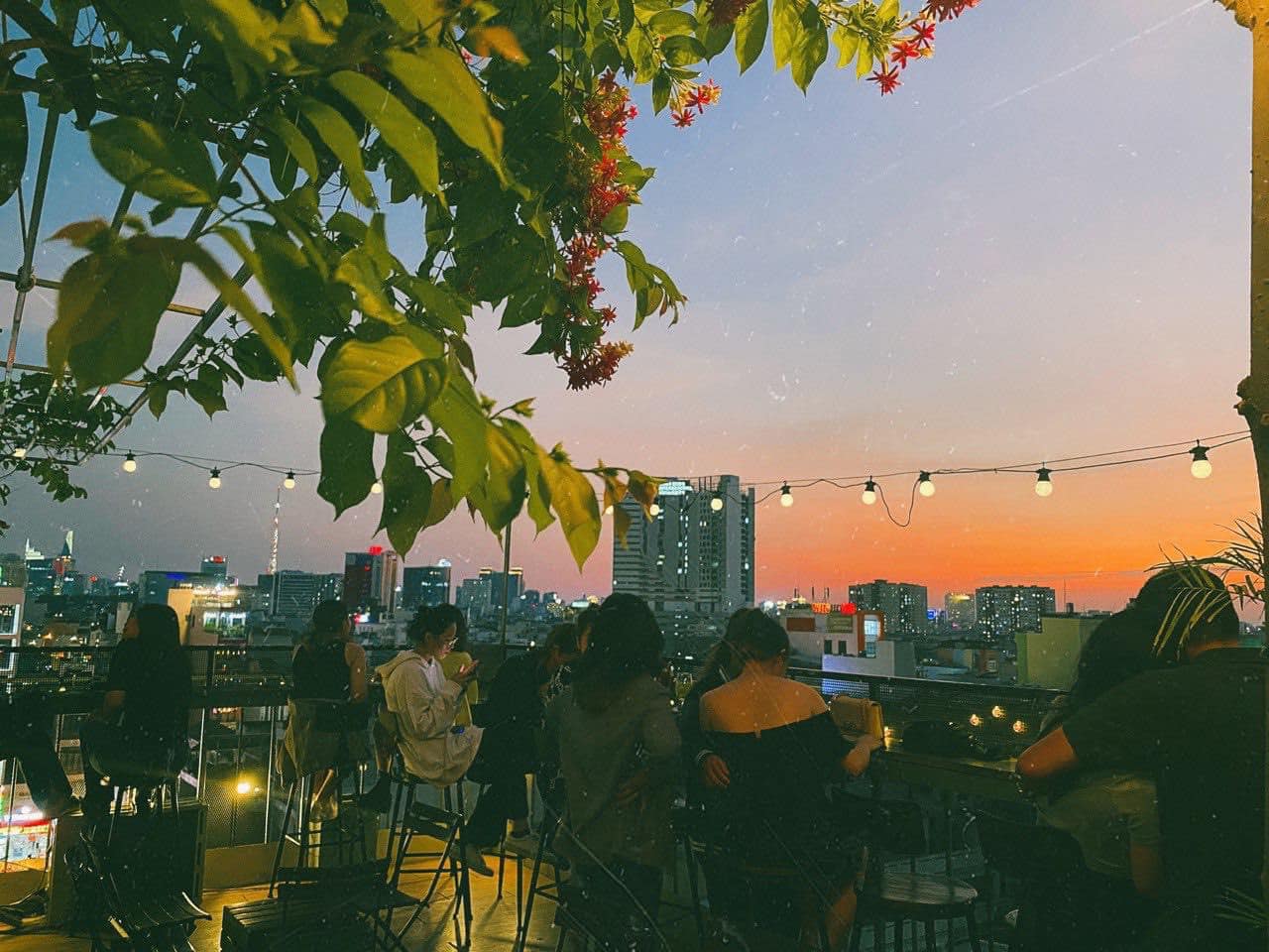 Quán cafe Bình Thạnh Chạng Vạng Rooftop