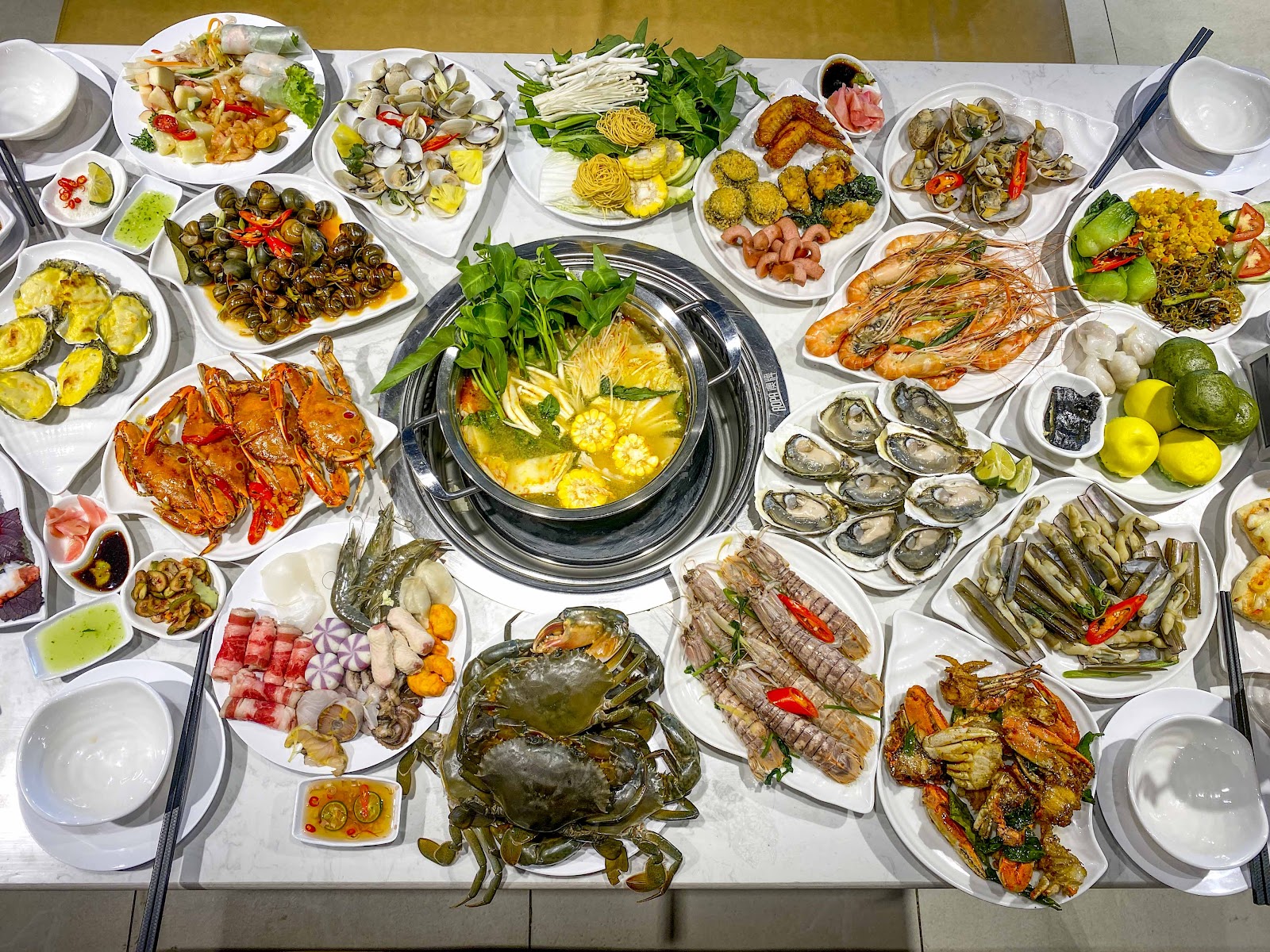 Buffet hải sản Hà Nội Tân Cảng