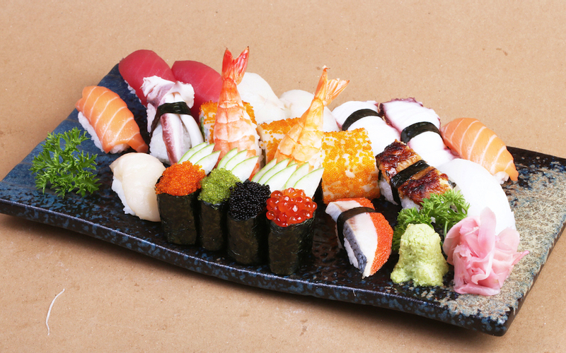 Món sushi hấp dẫn của Hoàng Yến Plaza