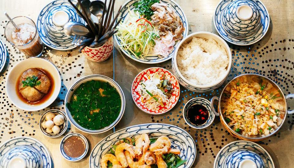 Các món ăn khác ngoài lẩu mắm tại Chị Hoa Vietnamese Cuisine