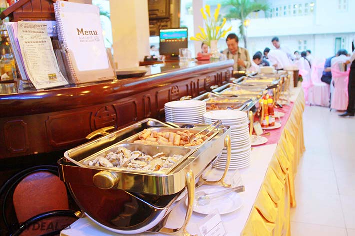 Thưởng thức buffet nướng chuẩn 3 sao tại khách sạn Hương Sen