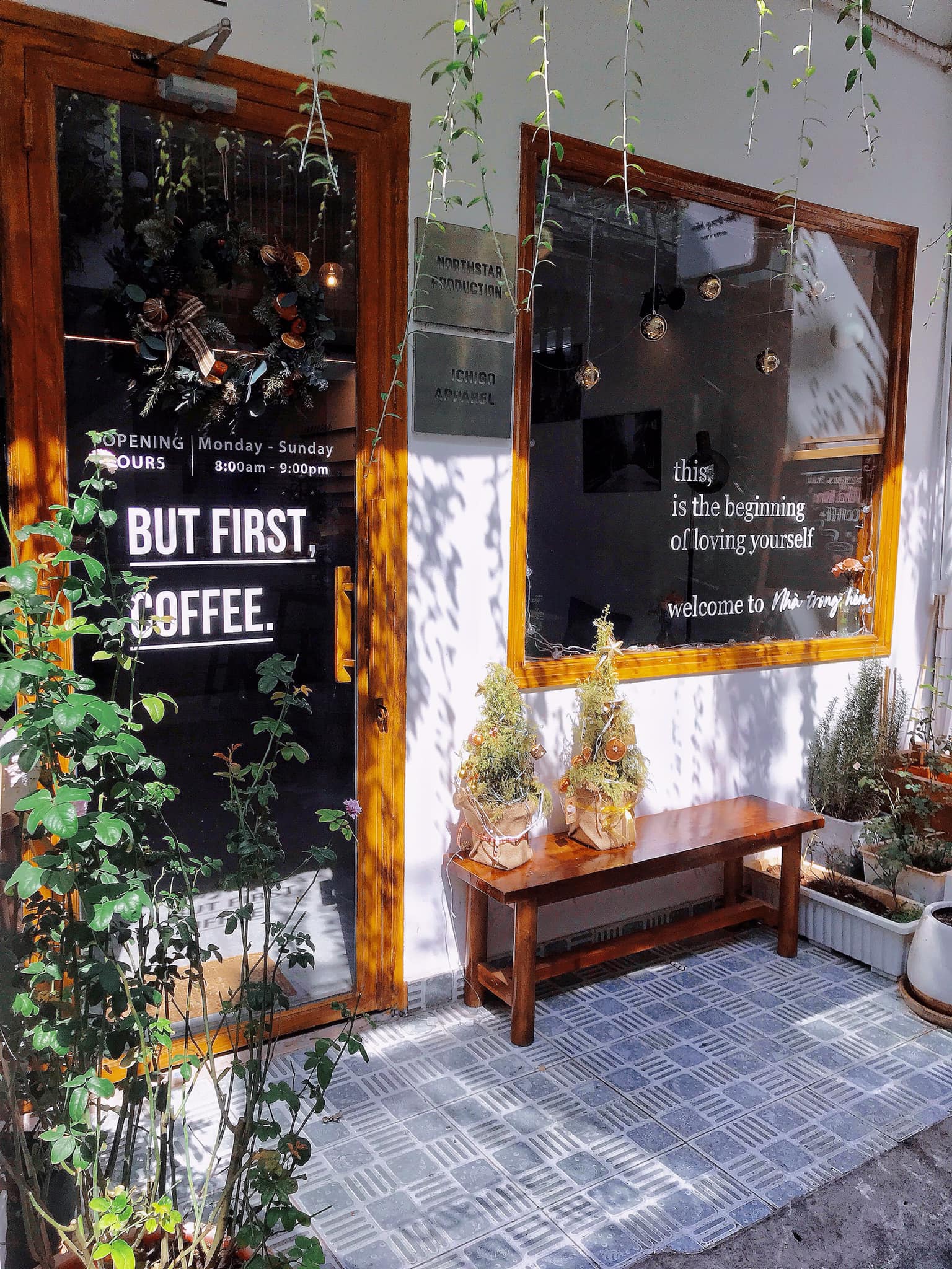 Quán cà phê Nhà Trong Hẻm Sài Gòn