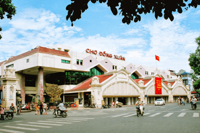 Khu vực chợ Đồng Xuân
