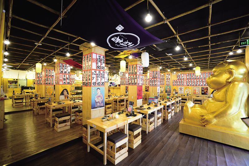 Nhà hàng mở cửa đêm khuya Istanbul Restaurant có thiết kế ấn tượng độc đáo