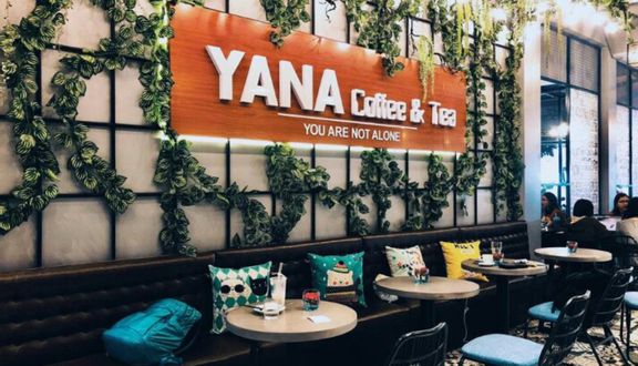 không gian lãng mạn tại Yana Coffee and Tea