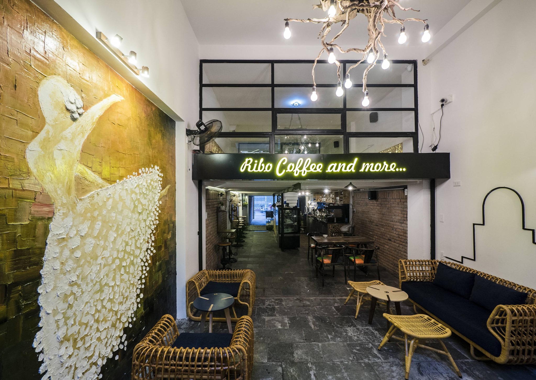 Quán cafe Ribo Coffee đẹp ở Đà Nẵng có không gian hiện đại độc đáo